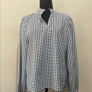 Chic Houndstooth Blouse